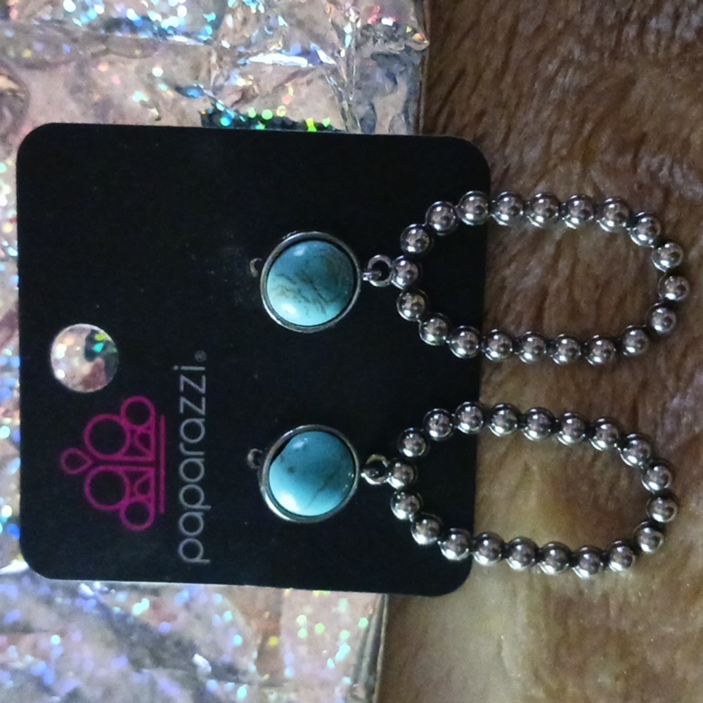 PAPARAZZI EARRINGS